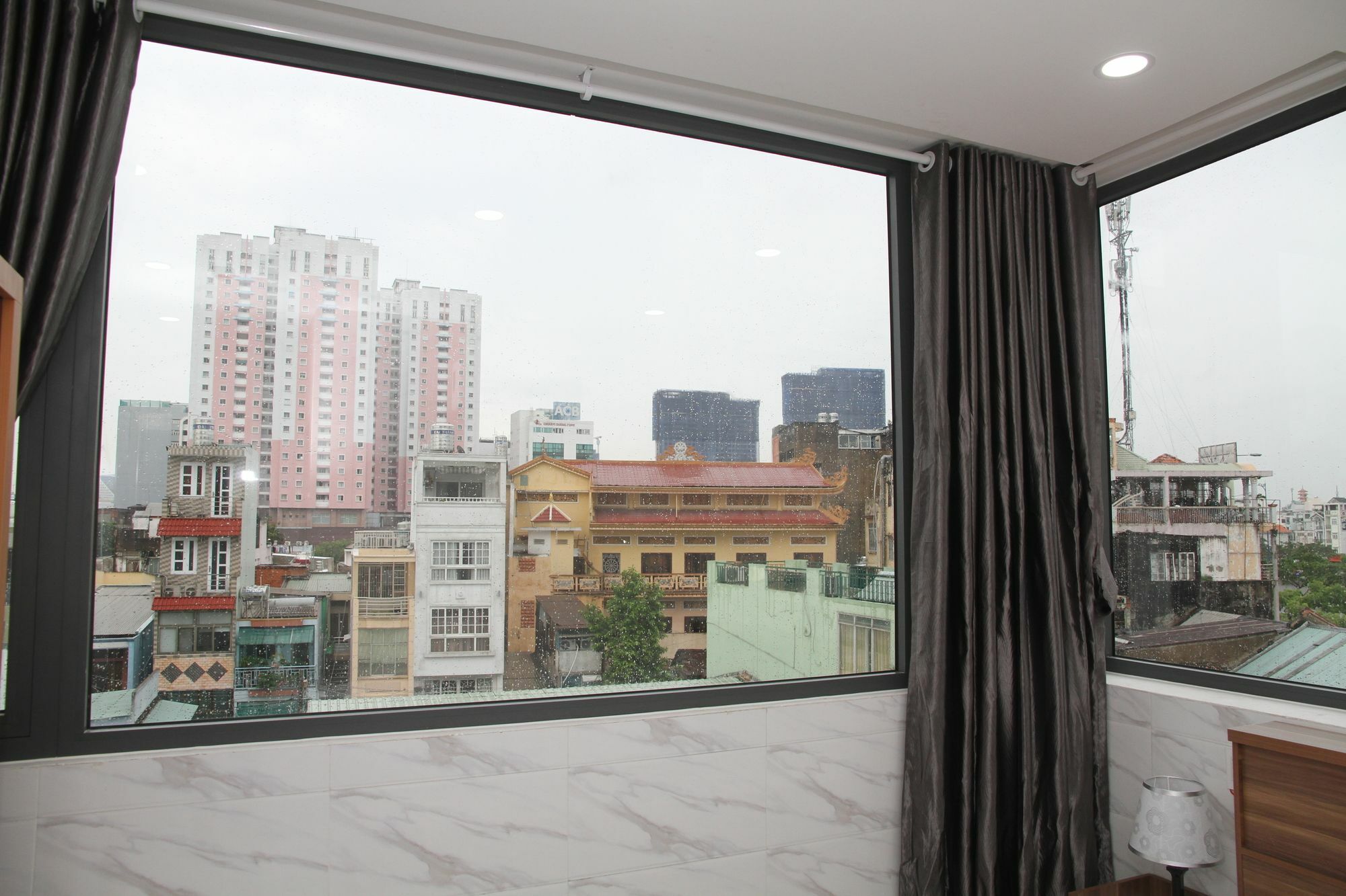 Saigon Inncrowd 2 ホーチミン市 エクステリア 写真